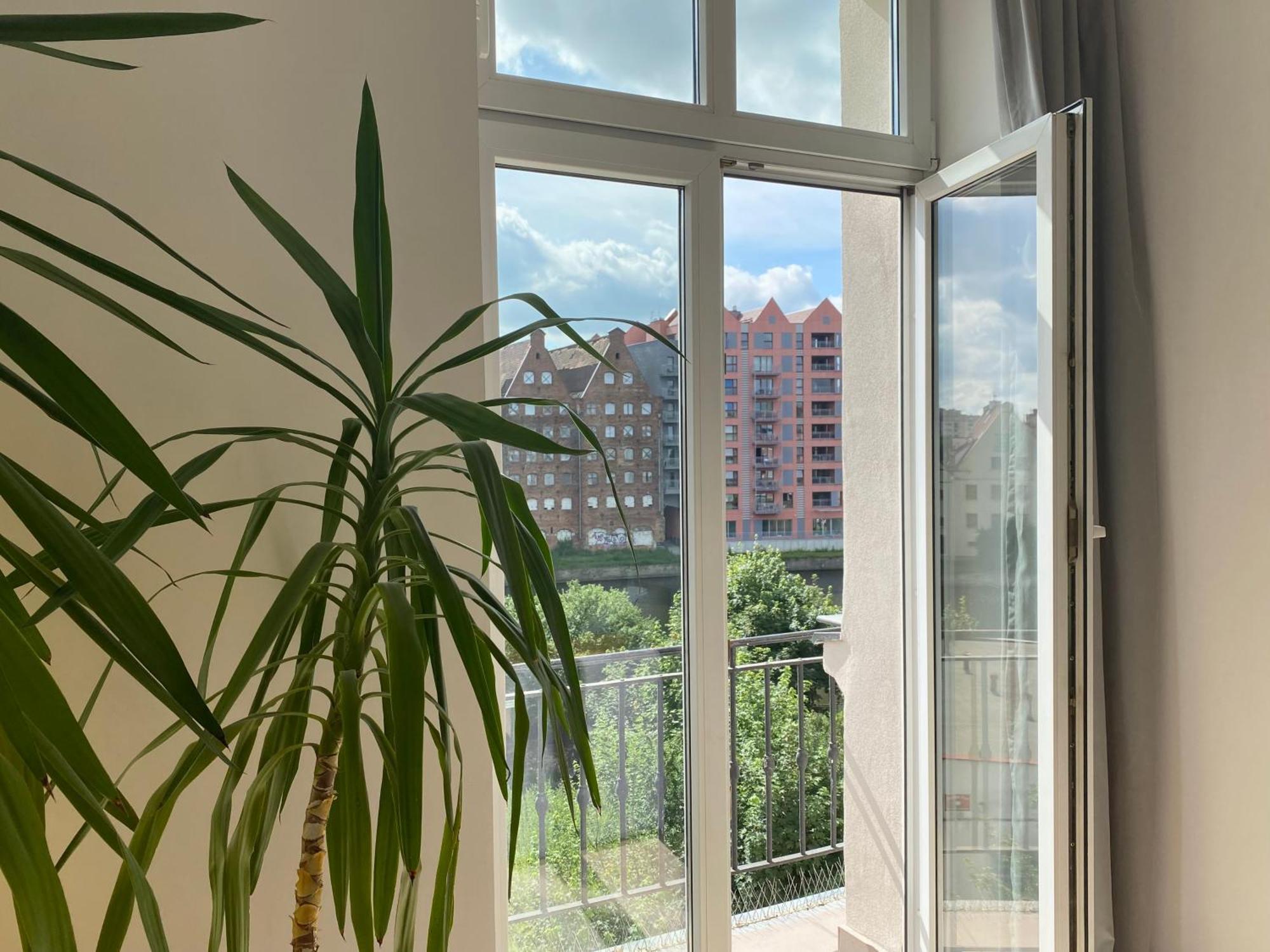 Hello Apartments Amazing River View 4 Bedrooms & Balcony 格但斯克 外观 照片